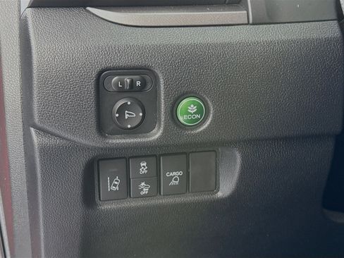 Certified 2021 Honda Ridgeline Sport image 10