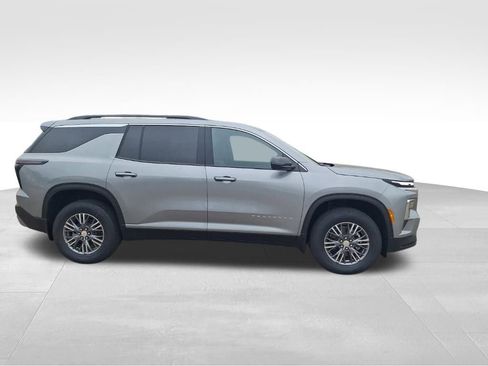 New 2026 Chevrolet Traverse LT w/ Driver Confidence Package image 9