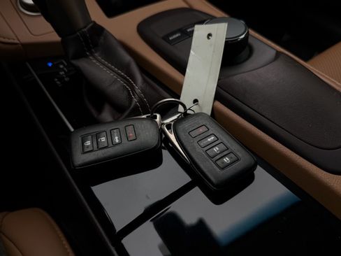 Used 2017 Lexus ES 350 w/ Premium Package image 37