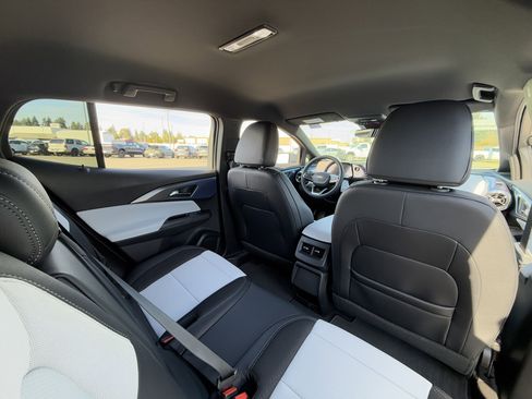 New 2026 Chevrolet Equinox EV LT image 26