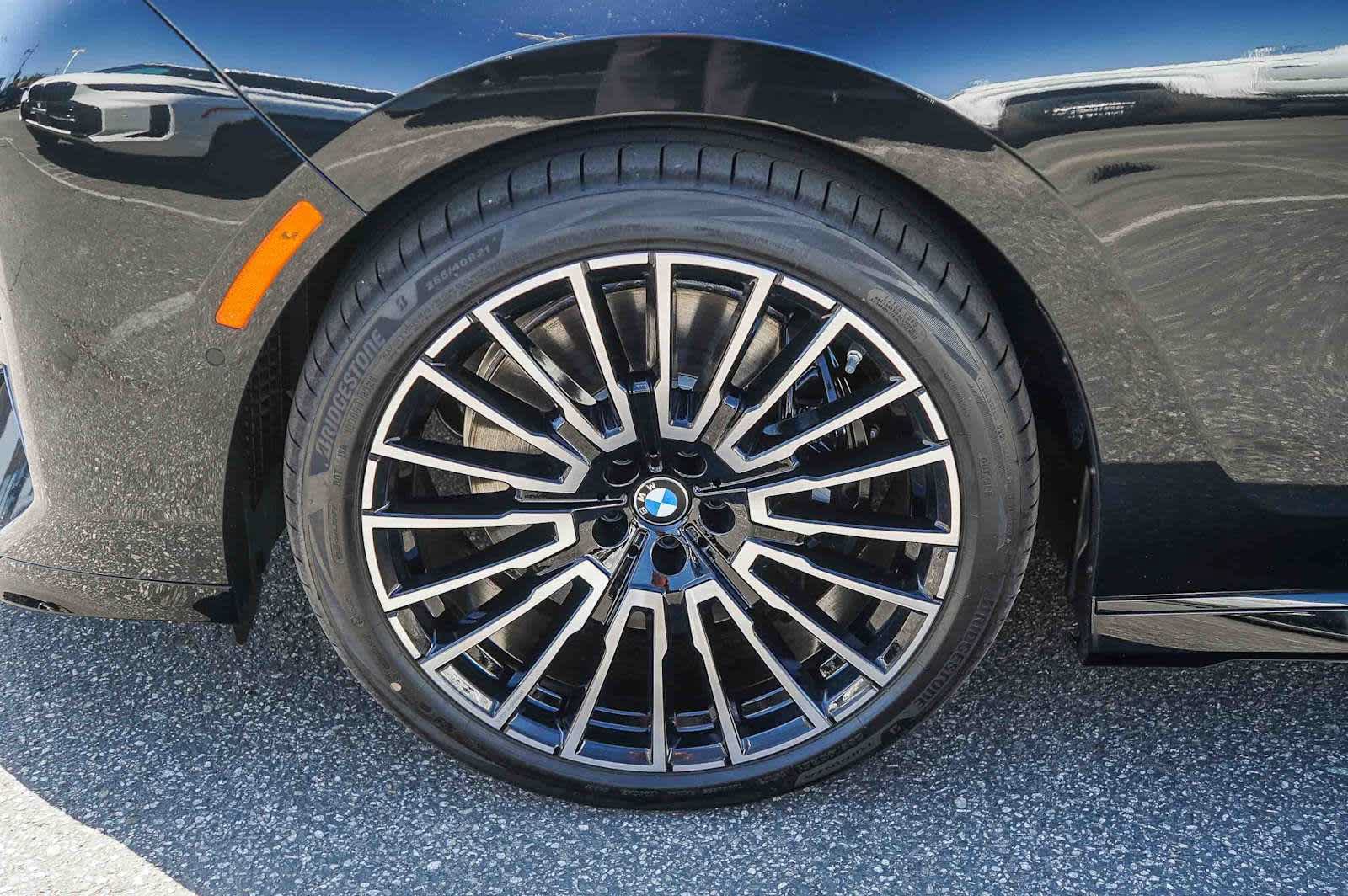New 2027 BMW 740i RWD image 10