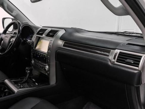Used 2015 Lexus GX 460 image 15