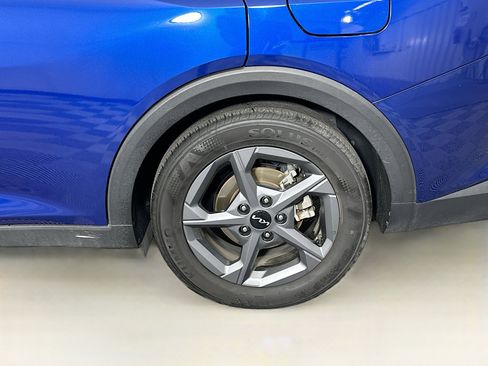 Used 2025 Kia K4 LXS image 11