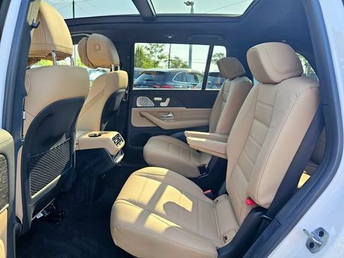 Certified 2025 Mercedes-Benz GLS 580 4MATIC image 24