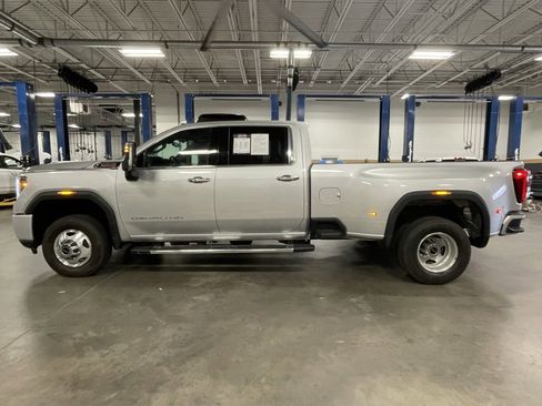 Used 2022 GMC Sierra 3500 Denali w/ Denali Ultimate Package image 4