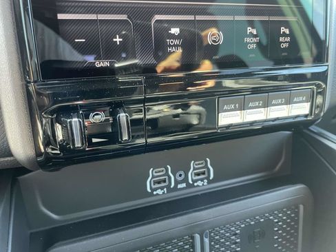 New 2026 RAM 2500 Laramie AWD/4WD image 39