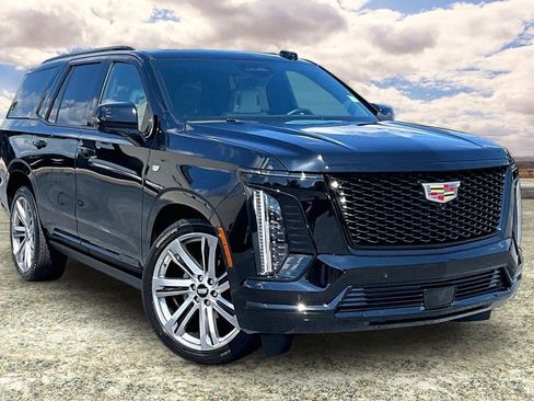 Used 2026 Cadillac Escalade Platinum Sport w/ LPO, Floor Liner Package AWD/4WD image 1