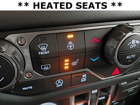 Used 2025 Jeep Wrangler Unlimited Rubicon image 6