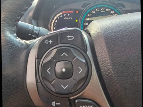 Used 2014 Toyota Venza XLE w/ XLE Premium Package FWD image 25
