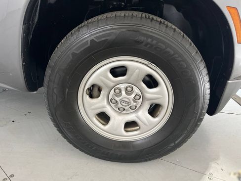 Used 2022 Nissan Frontier S RWD image 17