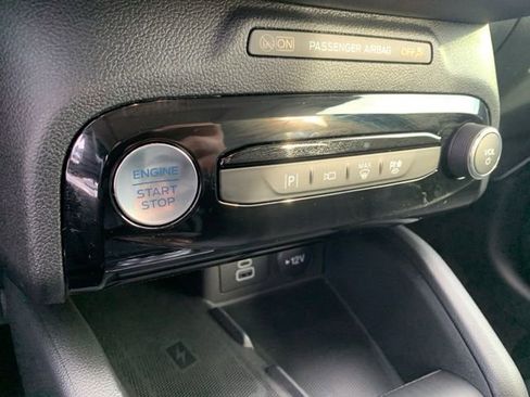 New 2026 Ford Escape SE w/ PHEV Premium Package FWD image 21