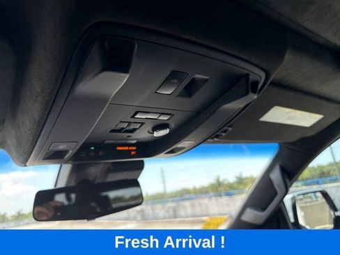 Used 2020 Cadillac Escalade ESV Platinum AWD/4WD image 9