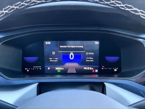 Certified 2023 Volkswagen Taos SE w/ Panoramic Sunroof Package image 25