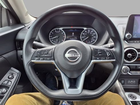 Used 2024 Nissan Sentra SV FWD image 14