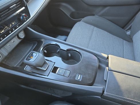 Certified 2023 Nissan Rogue SV image 23