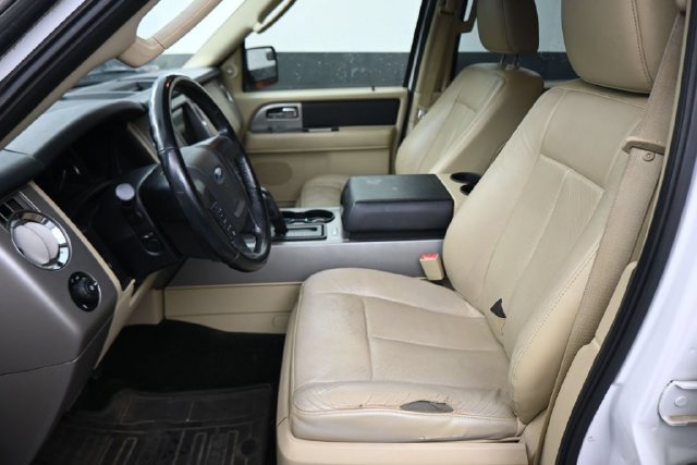 Used 2017 Ford Expedition EL XLT w/ Equipment Group 202A AWD/4WD image 22