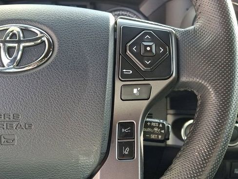 Used 2020 Toyota Tacoma TRD Sport image 25