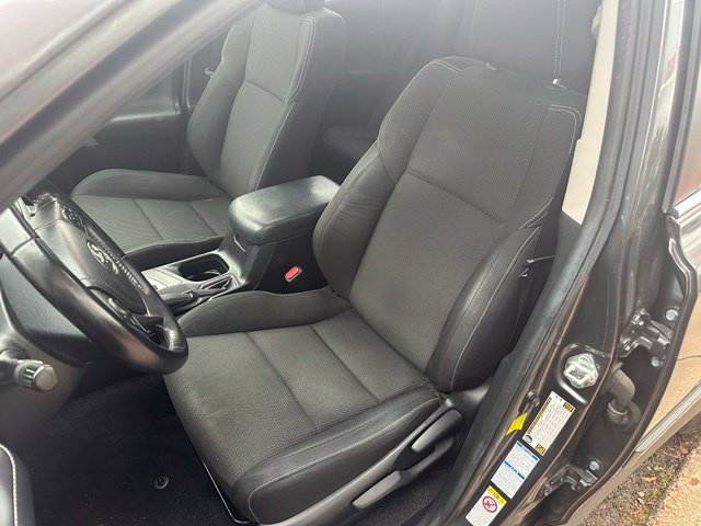 Used 2017 Toyota RAV4 XLE AWD/4WD image 9