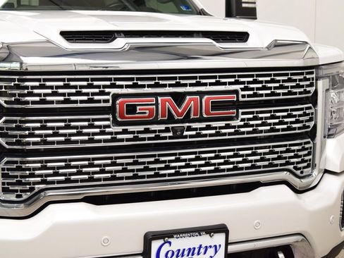 Used 2022 GMC Sierra 3500 Denali AWD/4WD image 11