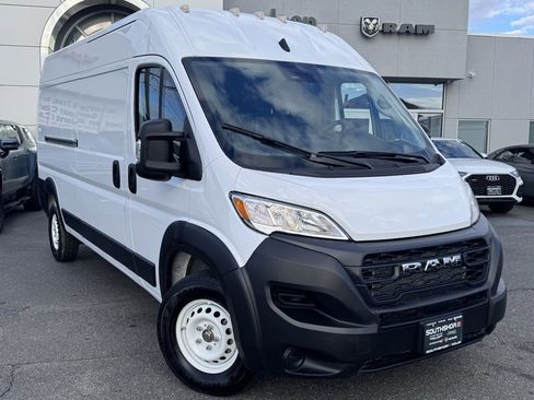 Used 2025 RAM ProMaster 2500 w/ Storage Group image 1