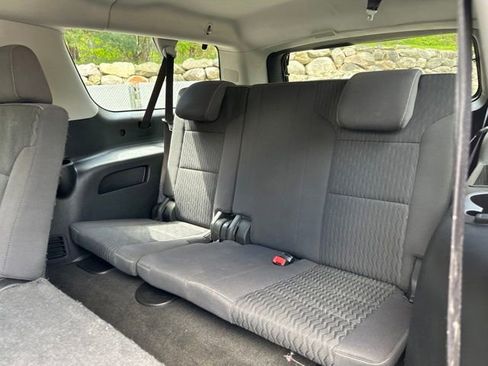 Used 2018 Chevrolet Suburban LS w/ Enhanced Driver Alert Package RWD image 21