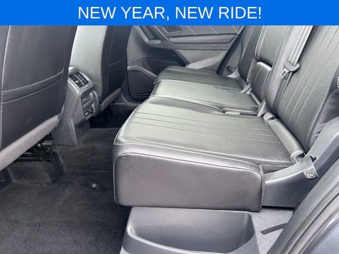 Used 2024 Volkswagen Tiguan SE image 21