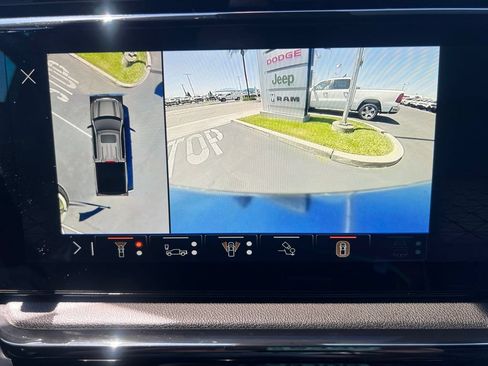 Used 2024 GMC Sierra 1500 AT4 w/ Technology Package AWD/4WD image 78