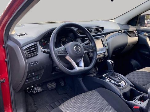 Used 2022 Nissan Rogue Sport SV FWD image 17