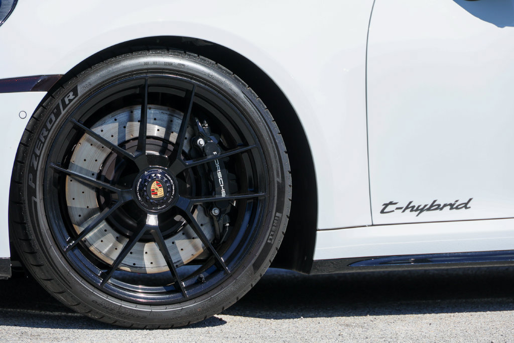Certified 2026 Porsche 911 Carrera GTS RWD image 11