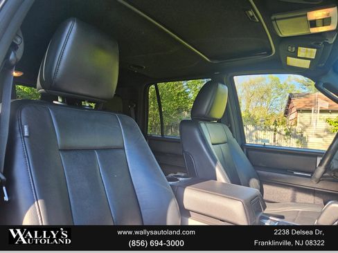 Used 2017 Ford Expedition Limited w/ Equipment Group 301A AWD/4WD image 19