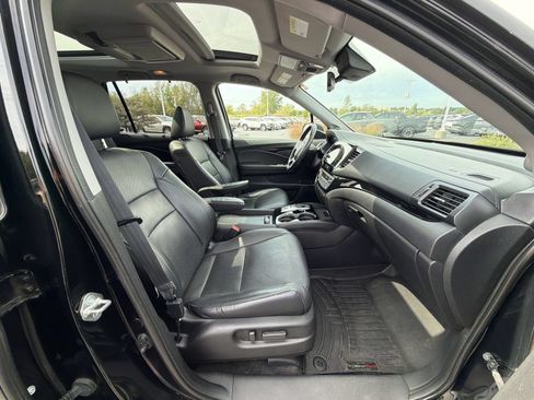 Used 2019 Honda Pilot Elite image 25
