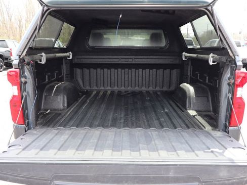 Used 2022 Chevrolet Silverado 1500 LT AWD/4WD image 30