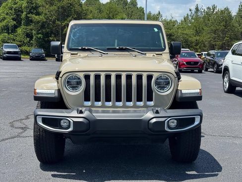 Used 2022 Jeep Wrangler Unlimited Sahara w/ LED Lighting Group AWD/4WD image 8