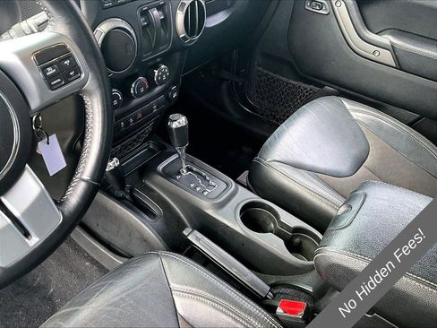 Used 2018 Jeep Wrangler Sport AWD/4WD image 13