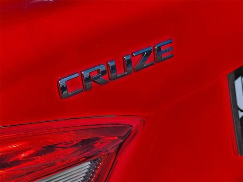 Used 2016 Chevrolet Cruze Premier image 30