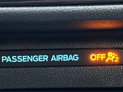 Used 2025 Ford Escape ST-Line Elite image 32