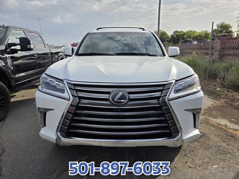Used 2019 Lexus LX 570 4WD w/ Luxury Package image 2
