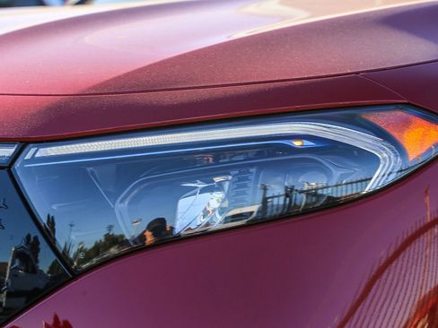 Used 2024 Mercedes-Benz EQB 300 4MATIC image 8