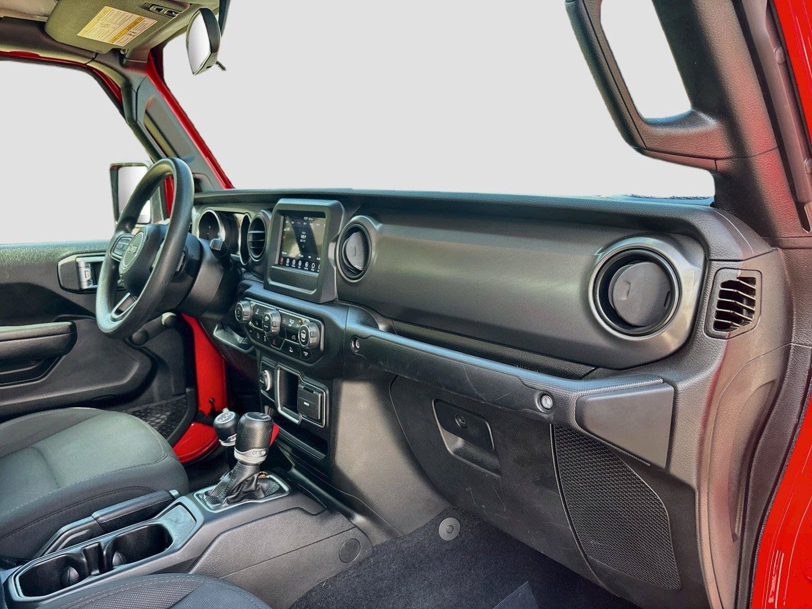 Used 2023 Jeep Gladiator Sport AWD/4WD image 25