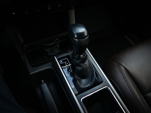 Used 2016 Toyota Tacoma Limited image 23