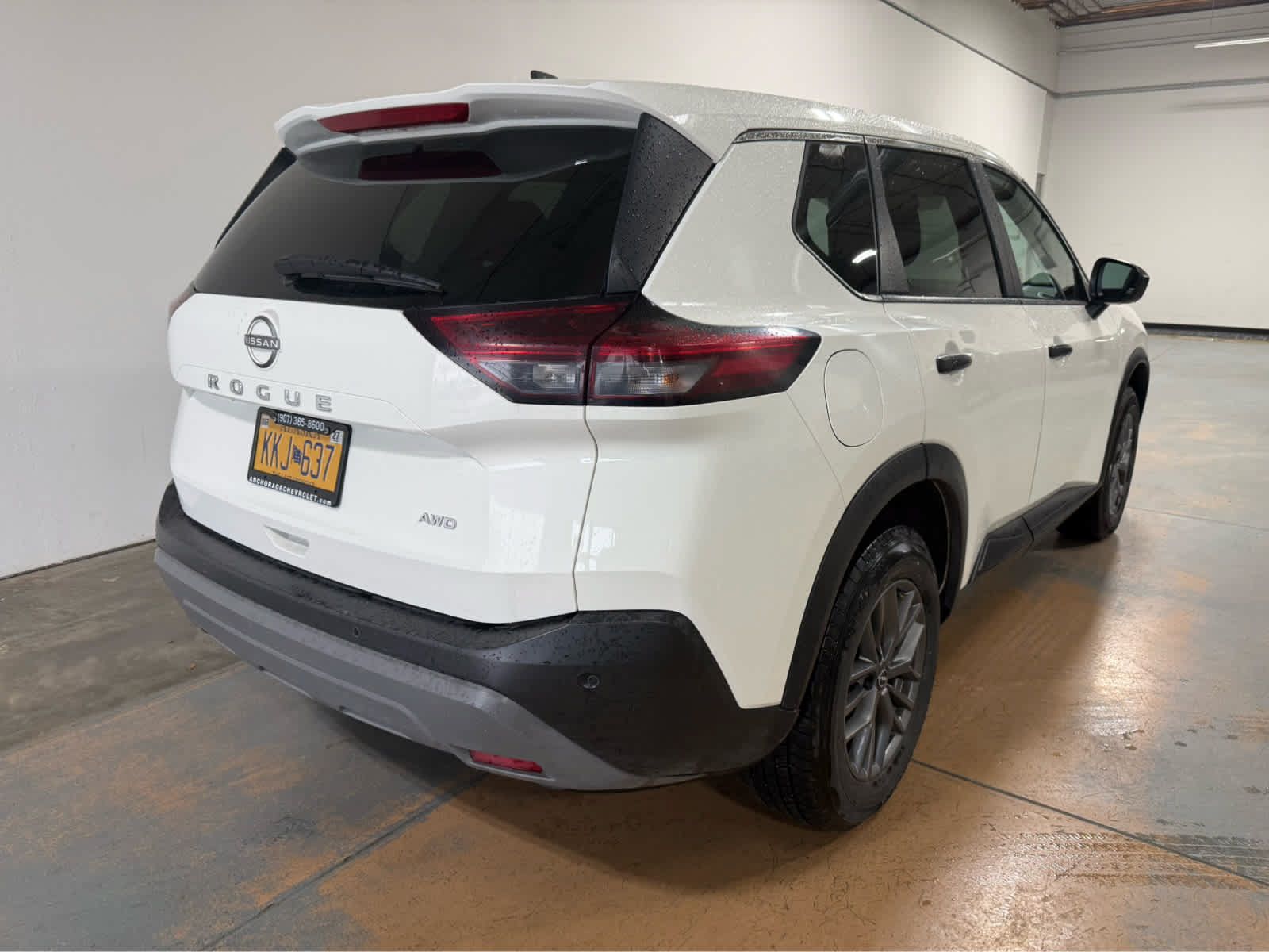 Used 2023 Nissan Rogue S AWD/4WD image 7