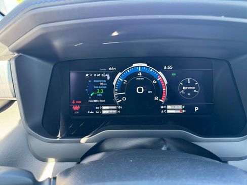 New 2026 Toyota Tundra Platinum AWD/4WD image 17