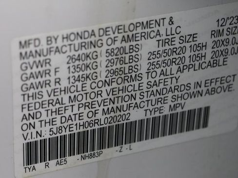 Used 2024 Acura MDX A-Spec image 32