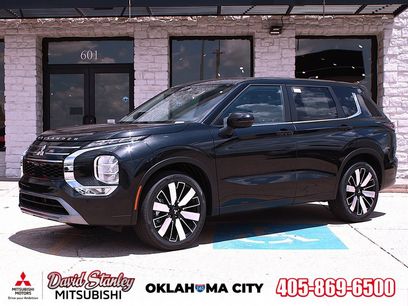 New 2025 Mitsubishi Outlander SE