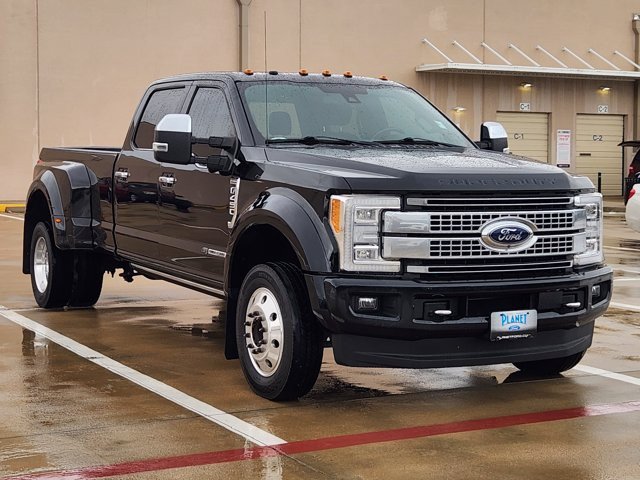 Used 2018 Ford F450 Platinum w/ Platinum Ultimate Package AWD/4WD image 3