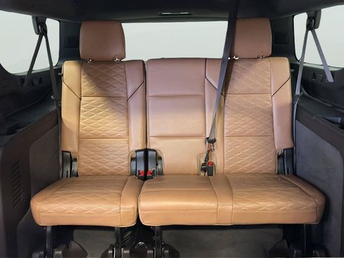 Used 2021 Cadillac Escalade ESV Sport w/ Driver Assist Tech Package AWD/4WD image 20