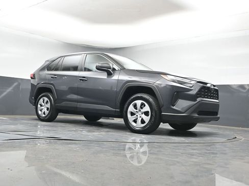 Used 2024 Toyota RAV4 LE image 33