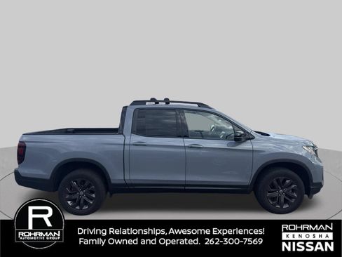 Used 2024 Honda Ridgeline Sport image 6