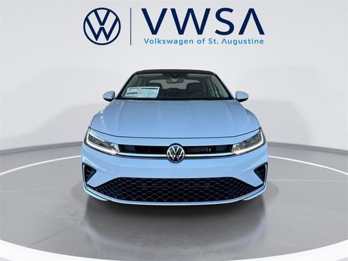 New 2026 Volkswagen Jetta SE image 2