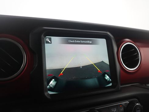 Used 2022 Jeep Gladiator Rubicon w/ Cold Weather Group image 29